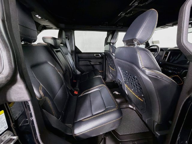 Used 2024 Ford Bronco Badlands w/ Sasquatch Package AWD/4WD image 27