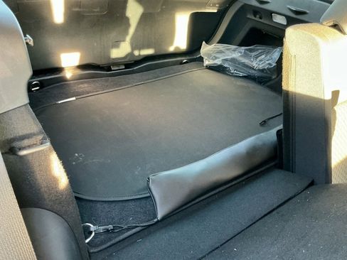 Used 2021 Toyota C-HR LE image 27