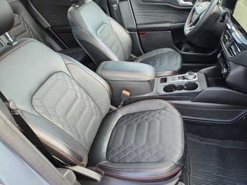 Used 2023 Ford Escape ST-Line Elite w/ Premium Technology Package AWD/4WD image 28