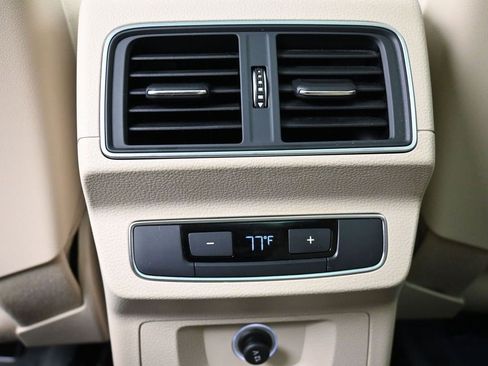 Used 2018 Audi Q5 2.0T Premium Plus w/ Premium Plus Package image 21