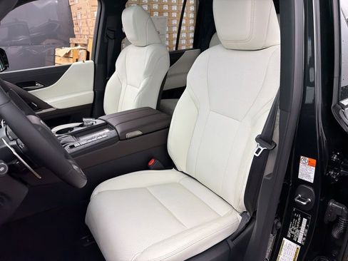 New 2026 Lexus LX 600 4WD w/ Luxury Package image 20