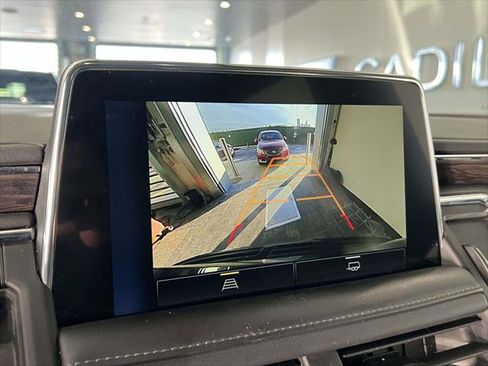 Used 2023 Chevrolet Suburban LT image 28