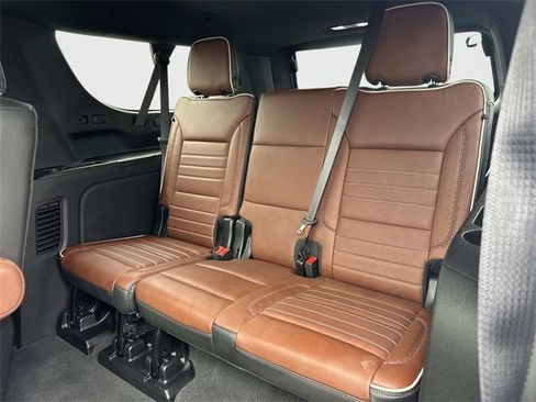 Used 2024 GMC Yukon XL Denali Ultimate image 14