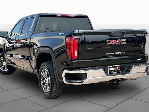 Used 2025 GMC Sierra 1500 SLT AWD/4WD image 12