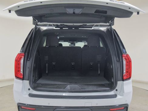 Used 2024 GMC Yukon SLE AWD/4WD image 13