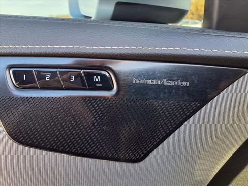 Used 2019 Volvo XC90 T5 R-Design w/ Advanced Package image 40