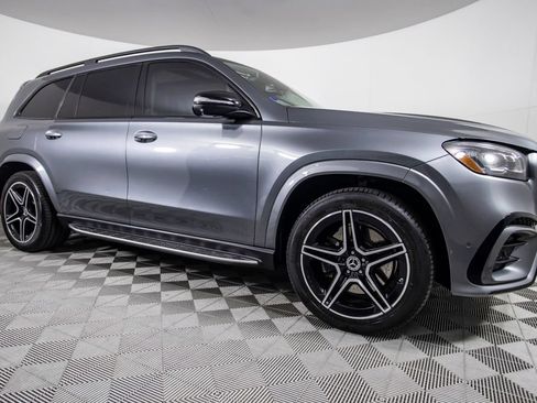 Used 2024 Mercedes-Benz GLS 450 4MATIC image 2