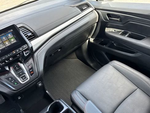 Used 2024 Honda Odyssey Sport image 21