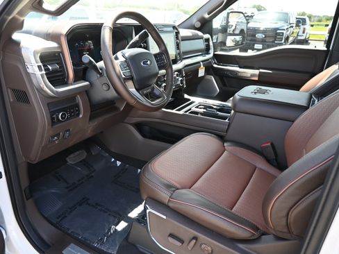 New 2026 Ford F250 King Ranch w/ Chrome Package AWD/4WD image 17