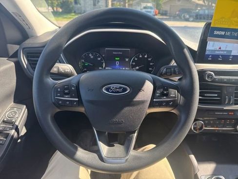 Used 2022 Ford Escape SE FWD image 21