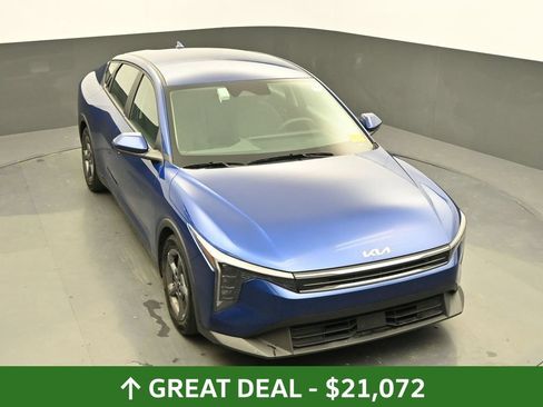 Used 2025 Kia K4 FWD image 29