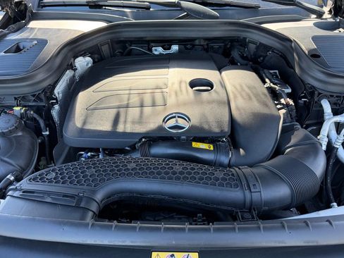 Used 2021 Mercedes-Benz GLC 300 image 33