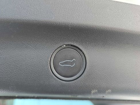 Used 2023 Tesla Model Y AWD image 12