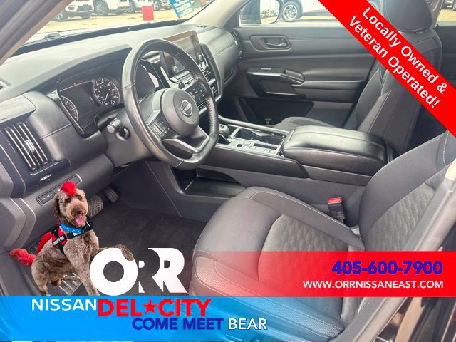 Used 2024 Nissan Pathfinder SV FWD image 15
