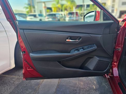 Used 2024 Nissan Sentra SV FWD image 21