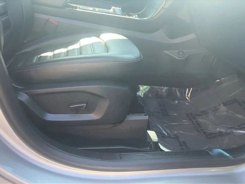 Used 2020 Ford Edge SEL FWD image 20