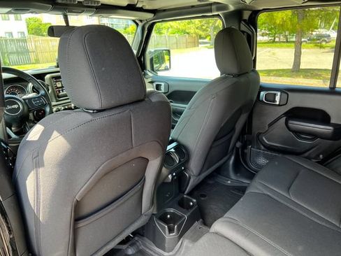 Used 2023 Jeep Wrangler Unlimited Sport AWD/4WD image 27