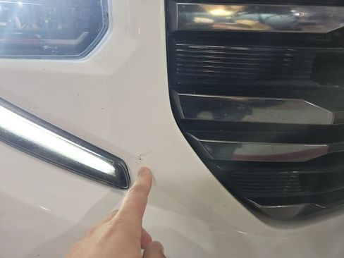 Used 2022 GMC Sierra 1500 AT4 w/ AT4 Preferred Package image 4