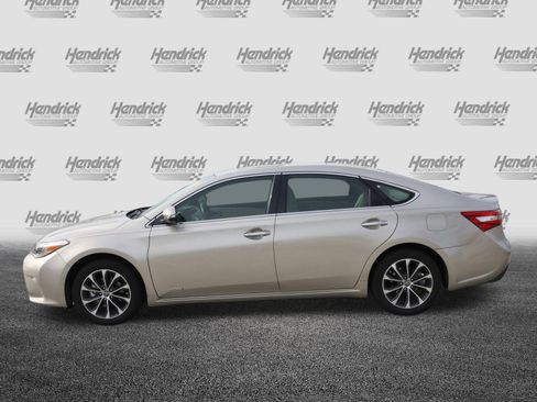 Used 2018 Toyota Avalon XLE Premium image 6