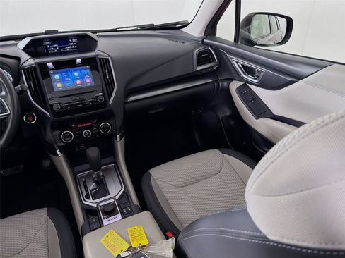 Used 2023 Subaru Forester Premium AWD/4WD image 24
