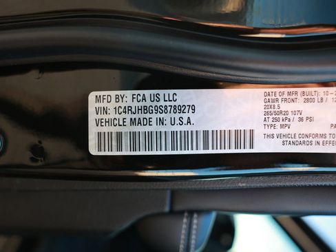 New 2025 Jeep Grand Cherokee Limited image 33