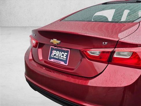 Used 2018 Chevrolet Malibu LT image 12