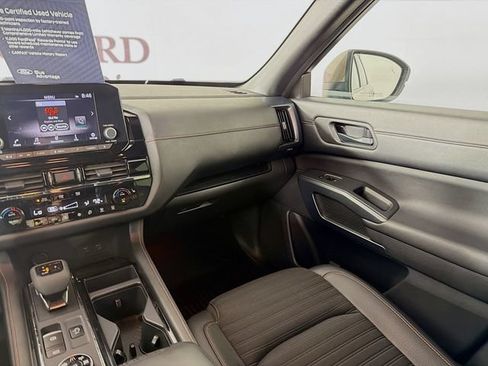 Used 2025 Nissan Pathfinder Rock Creek AWD/4WD image 27