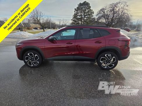 Used 2024 Chevrolet Trax RS w/ Driver Confidence Package image 3