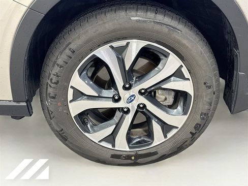 Used 2020 Subaru Outback Limited w/ Popular Package #2 AWD/4WD image 31