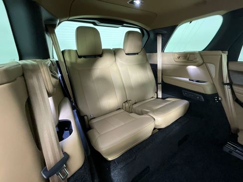 Used 2025 Land Rover Range Rover Long Wheelbase SE image 24