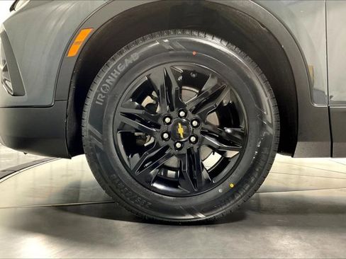 Used 2019 Chevrolet Blazer LT image 9