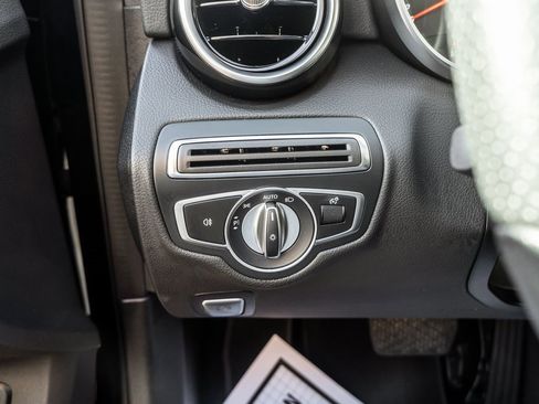 Used 2018 Mercedes-Benz C 300 4MATIC Sedan image 20