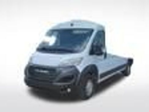 Used 2025 RAM ProMaster 2500 w/ Convenience Group FWD image 2
