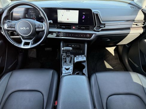 Used 2023 Kia Sportage EX image 9