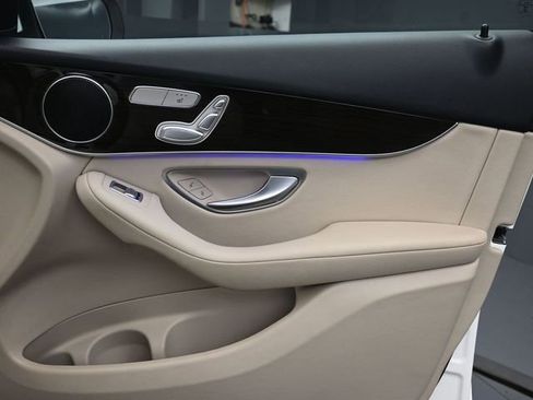 Used 2022 Mercedes-Benz GLC 300 GLC 300 w/ Premium Package Lite image 27