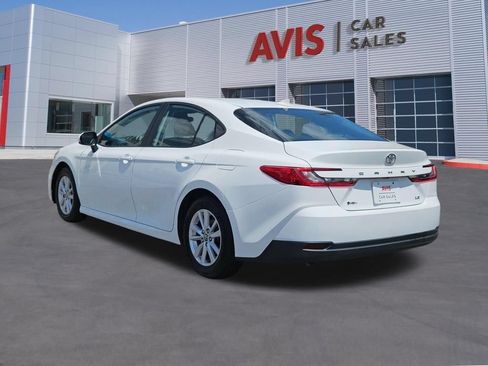 Used 2025 Toyota Camry LE FWD image 9