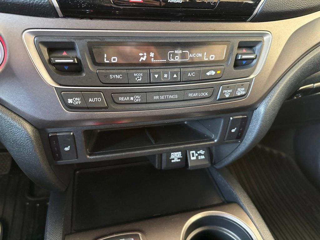 Used 2021 Honda Pilot EX image 33