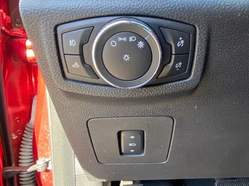 Used 2016 Ford F150 XLT w/ Equipment Group 302A Luxury AWD/4WD image 16