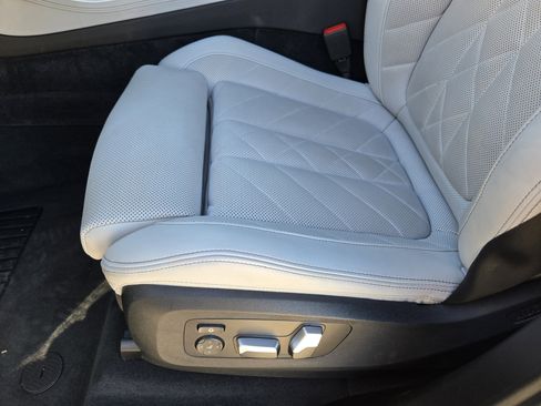 Used 2024 BMW X5 xDrive40i w/ Premium Package image 38