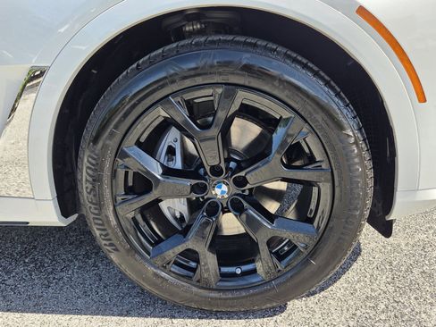 Certified 2026 BMW X7 xDrive40i AWD/4WD image 9
