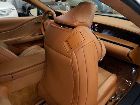 Used 2020 Lexus LC 500 Coupe w/ Performance Package RWD image 34