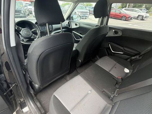 Used 2021 Kia Soul LX FWD image 7