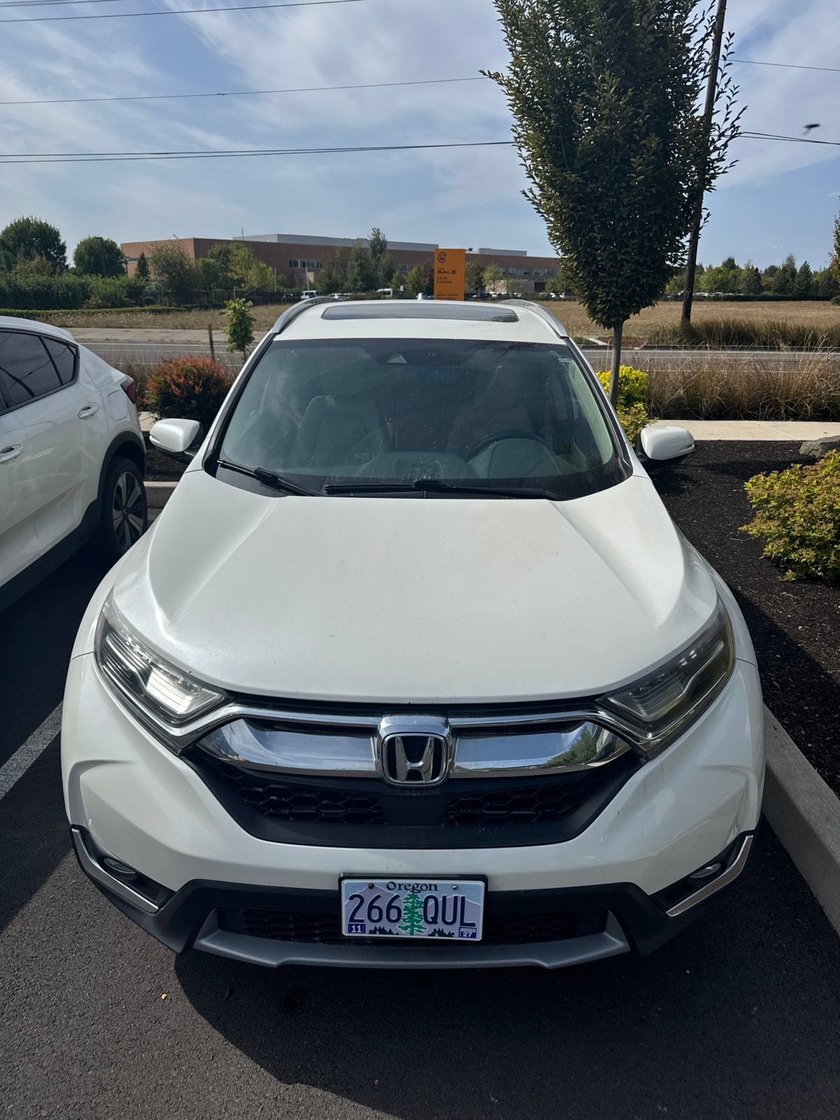Used 2018 Honda CR-V Touring image 2