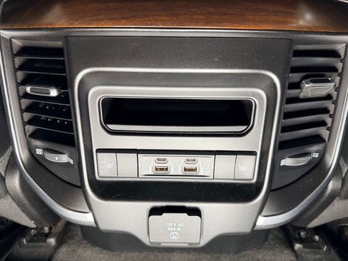 Used 2021 RAM 1500 Laramie AWD/4WD image 13