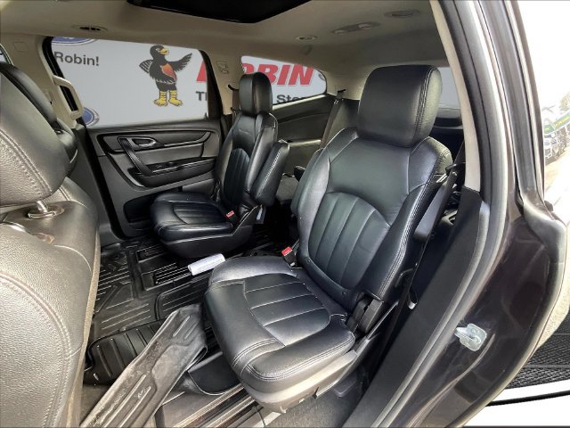 Used 2017 Chevrolet Traverse LT w/ Style and Technology Package FWD image 21