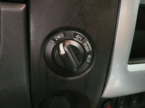 Used 2014 Nissan Titan PRO-4X w/ Pro-4x Luxury Package AWD/4WD image 17