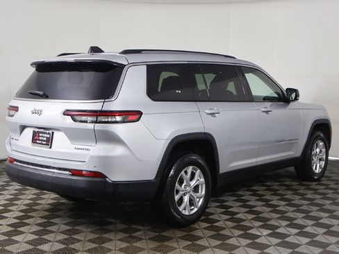 Used 2023 Jeep Grand Cherokee L Limited AWD/4WD image 13