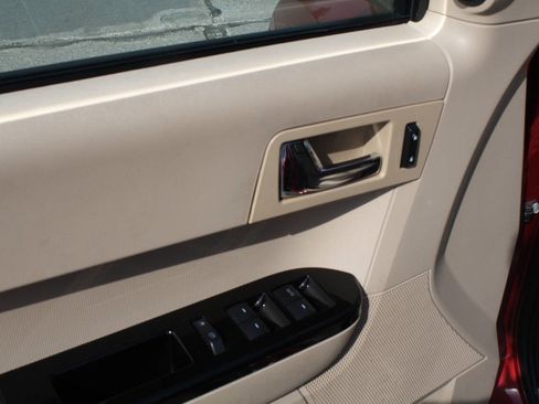 Used 2008 Ford Escape Limited AWD/4WD image 8