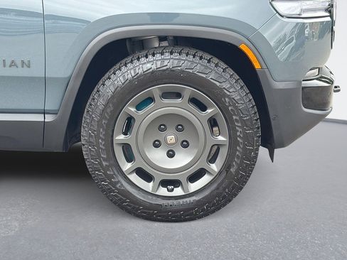 Used 2026 Rivian R1S Premium AWD/4WD image 37
