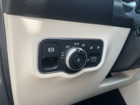 New 2026 Mercedes-Benz GLB 250 4MATIC image 33